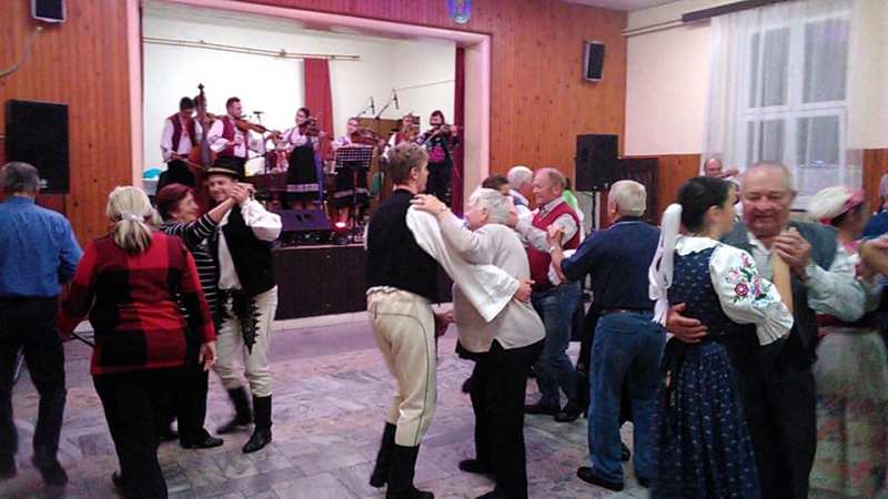 Fotogaléria Posedenie s občanmi pri príležitosti mesiaca úcty k starším 20.10.2018 (51) Posedenie s občanmi pri príležitosti mesiaca úcty k starším 20.10.2018